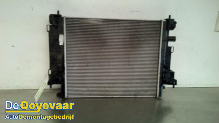 Used Radiator Renault Twingo III (AH) 1.0 SCe 70 12V Price € 15,00 Margin scheme offered by Autodemontagebedrijf De Ooyevaar