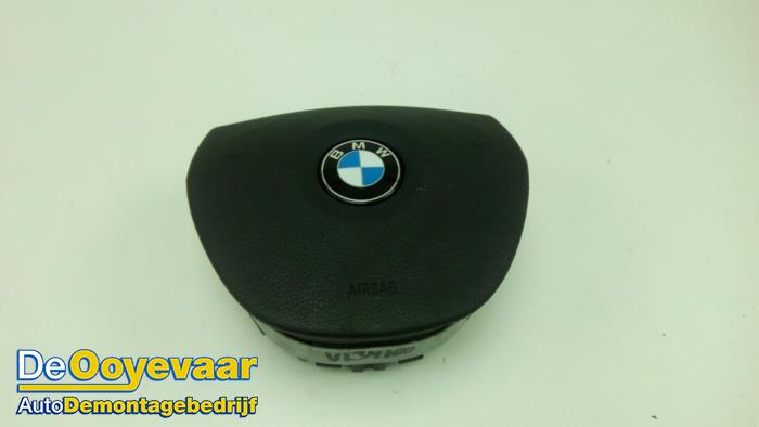 Left airbag (steering wheel) from a BMW 5 serie (F10) 520d xDrive 16V 2016