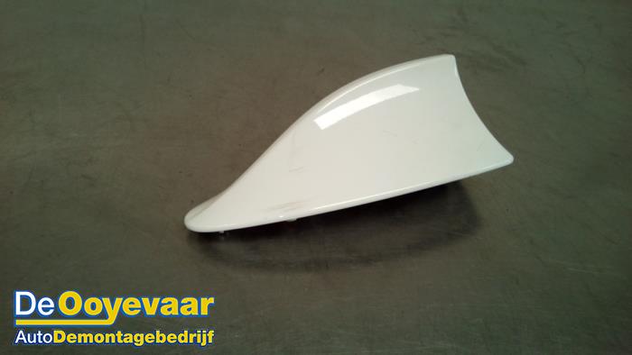 Używane Antena BMW 5 serie (F10) 520d xDrive 16V Cena € 19,99 Procedura marży oferowane przez Autodemontagebedrijf De Ooyevaar