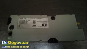Used Antenna Amplifier BMW 5 serie (F10) 520d xDrive 16V Price € 14,99 Margin scheme offered by Autodemontagebedrijf De Ooyevaar
