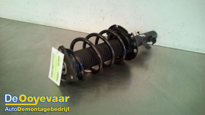 Front shock absorber rod, left from a Ford C-Max (DXA) 2.0 16V Energi 2015