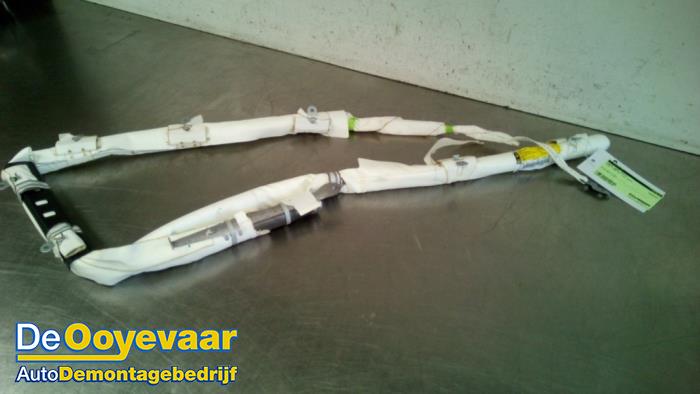 Używane Kurtyna prawa Ford C-Max (DXA) 2.0 16V Energi Cena € 69,99 Procedura marży oferowane przez Autodemontagebedrijf De Ooyevaar