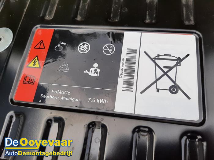Battery (Hybrid) from a Ford C-Max (DXA) 2.0 16V Energi 2015