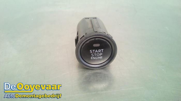Używane Przelacznik Start/Stop Mazda CX-5 I (KE,GH) 2.2 Skyactiv D 16V 4WD Cena € 9,99 Procedura marży oferowane przez Autodemontagebedrijf De Ooyevaar