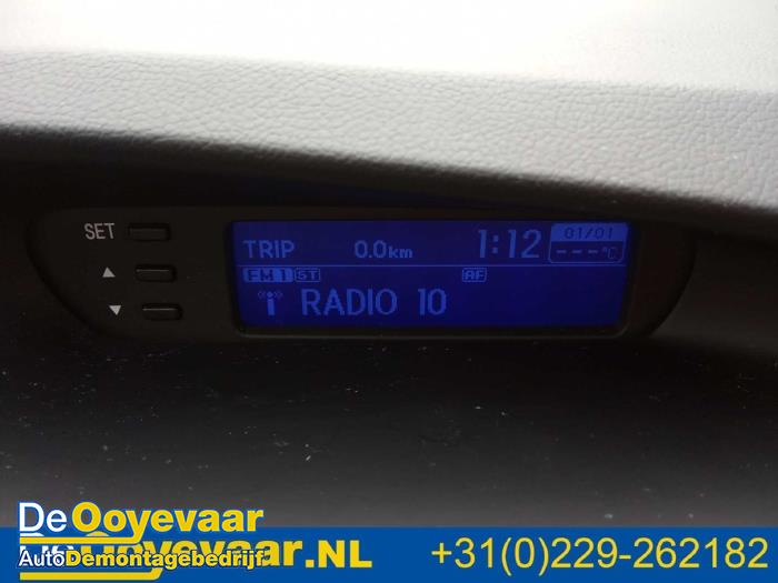 Begagnade Innerdisplay Hyundai i20 1.2i 16V Pris € 25,00 Marginaltabell erbjuds av Autodemontagebedrijf De Ooyevaar