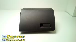 Used Glovebox Infiniti Q30 (H15) 1.5d Price € 94,99 Margin scheme offered by Autodemontagebedrijf De Ooyevaar