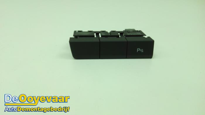 PDC switch from a Seat Ibiza IV (6J5) 1.0 EcoTSI 12V 2017