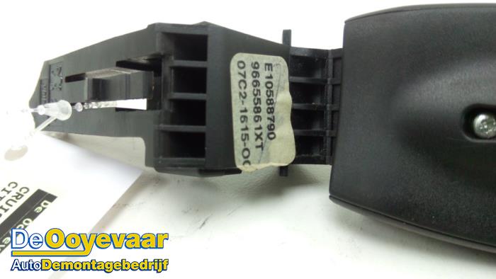 Cruise control switch from a Citroën C3 (SC) 1.6 HDi 92 2012