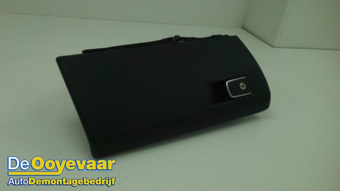 Begagnade Handskfack BMW 3 serie Gran Turismo (F34) 320i 2.0 16V Pris € 25,00 Marginaltabell erbjuds av Autodemontagebedrijf De Ooyevaar