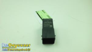 Used Glow plug relay Citroen C3 (SX/SW) 1.6 Blue HDi 75 16V Price € 14,98 Margin scheme offered by Autodemontagebedrijf De Ooyevaar
