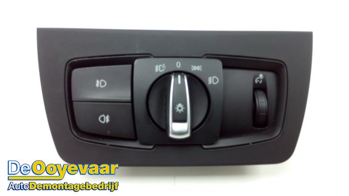 Interruptor de luz de un BMW 3 serie Touring (F31) 316d 2.0 16V 2015