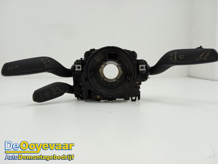 Steering column stalks with part number V0953521 stock