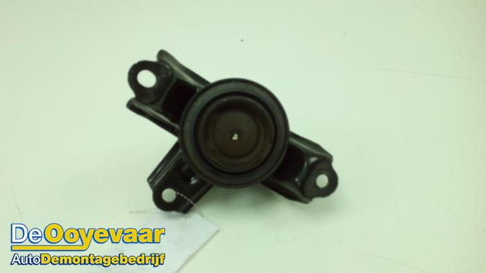 Used Engine mount Kia Rio III (UB) 1.2 CVVT 16V Price € 9,99 Margin scheme offered by Autodemontagebedrijf De Ooyevaar