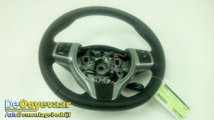 Used Steering wheel Toyota Yaris III (P13) 1.5 16V Hybrid Price € 154,99 Margin scheme offered by Autodemontagebedrijf De Ooyevaar