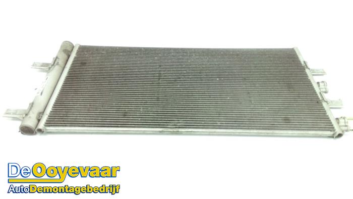 Usagé Condenseur de climatisation BMW 2 serie Gran Tourer (F46) 218d 2.0 TwinPower Turbo 16V Prix € 65,00 Règlement à la marge proposé par Autodemontagebedrijf De Ooyevaar