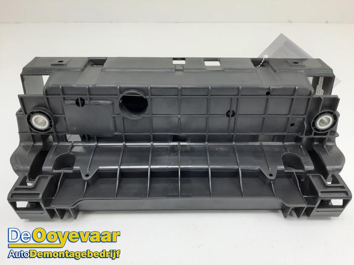 Windshields with part number A207 stock