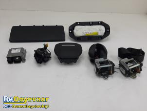 Used Airbag set + module Landrover Range Rover Evoque (LVJ/LVS) 2.2 eD4 16V 5-drs. Price € 300,00 Margin scheme offered by Autodemontagebedrijf De Ooyevaar