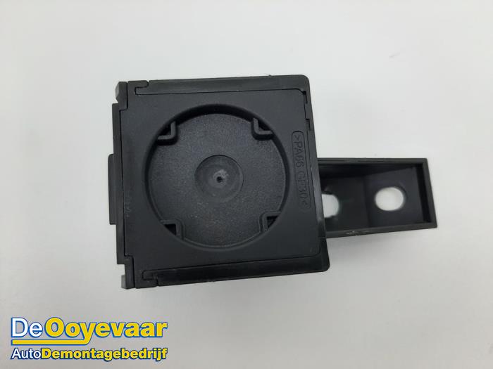 Ignition switch from a Land Rover Range Rover Evoque (LVJ/LVS) 2.2 eD4 16V 5-drs. 2015