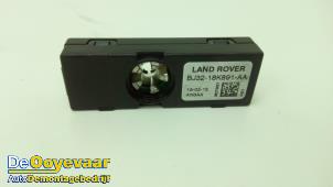 Używane Antena Landrover Range Rover Evoque (LVJ/LVS) 2.2 eD4 16V 5-drs. Cena € 19,99 Procedura marży oferowane przez Autodemontagebedrijf De Ooyevaar