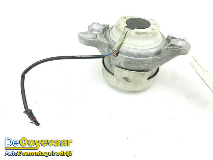 Usagé Support moteur Mercedes C Estate (S205) C-250 CDI BlueTEC, C-250 d 2.2 16V 4-Matic Prix € 29,99 Règlement à la marge proposé par Autodemontagebedrijf De Ooyevaar