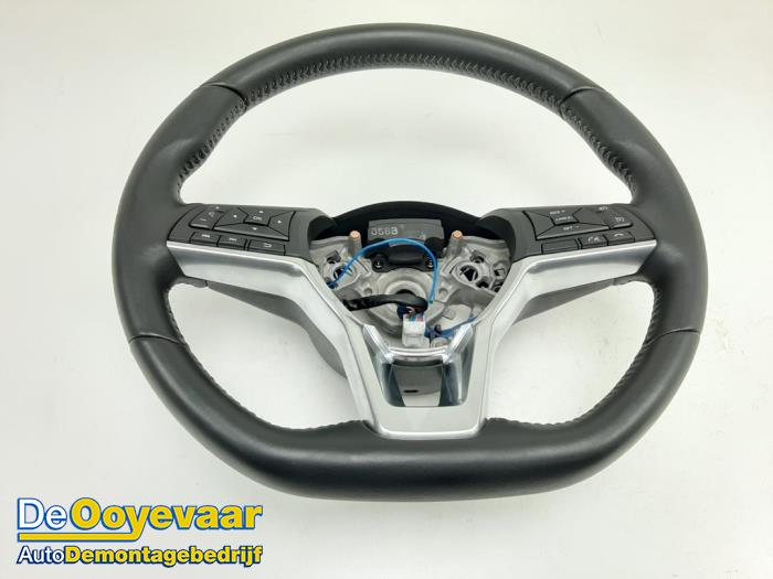 Nissan Qashqai Steering wheels stock