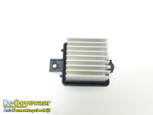 Used Heater resistor Mitsubishi L-200 2.2 DI-D 4WD Price € 34,99 Margin scheme offered by Autodemontagebedrijf De Ooyevaar
