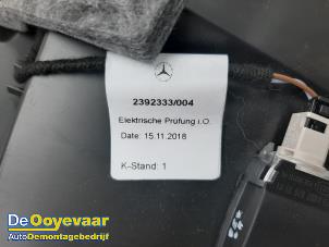 Używane Schowek w desce rozdzielczej Mercedes GLC Coupe (C253) 3.0 43 AMG V6 Turbo 4-Matic Cena € 64,98 Procedura marży oferowane przez Autodemontagebedrijf De Ooyevaar