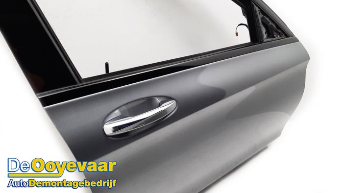 Drzwi prawe przednie wersja 4-drzwiowa z Mercedes-Benz C Estate (S205) C-63 AMG S,Edition 1 4.0 V8 Biturbo 2018