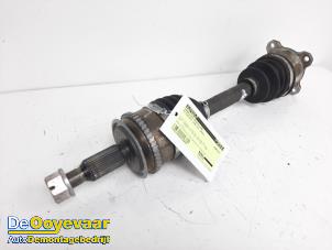 Used Front drive shaft, right Mitsubishi L-200 2.2 DI-D 4WD Price € 299,99 Margin scheme offered by Autodemontagebedrijf De Ooyevaar