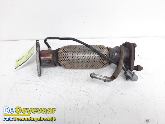 Begagnade Avgassystem, främre del Kia Soul II (PS) 1.6 GDI 16V Pris € 39,99 Marginaltabell erbjuds av Autodemontagebedrijf De Ooyevaar