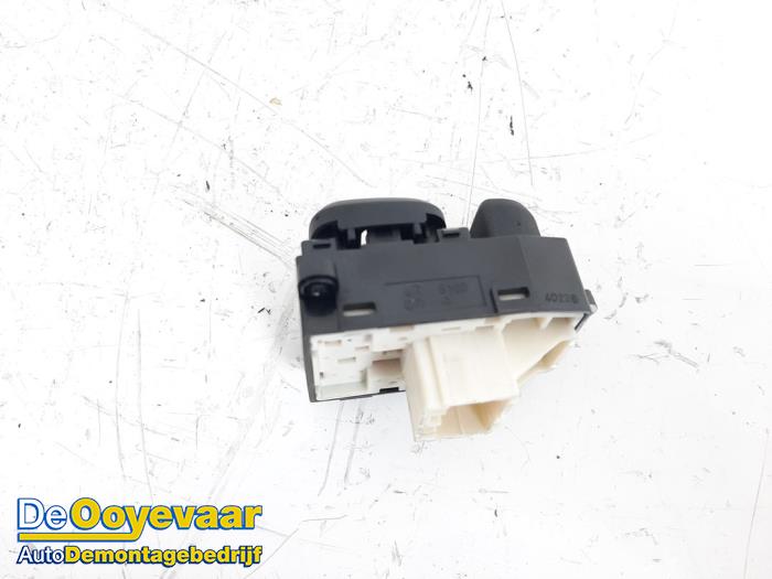 Mirror switch from a Kia Soul II (PS) 1.6 GDI 16V 2014