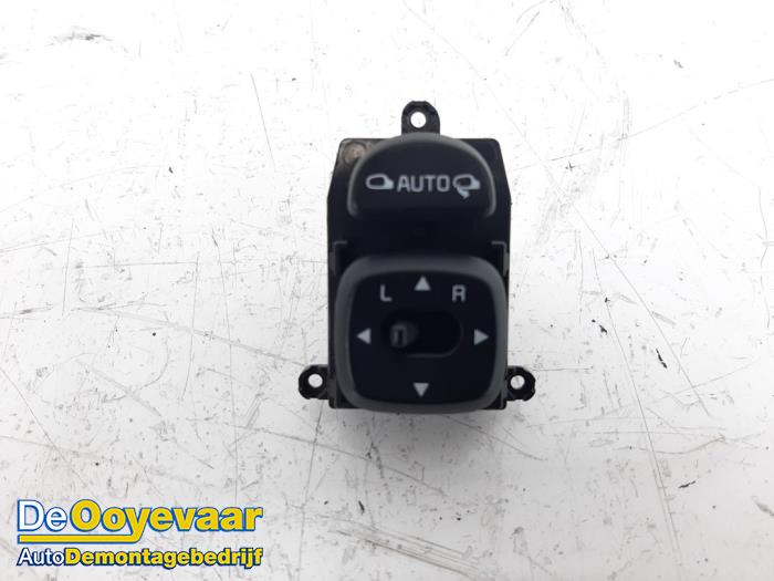 Mirror switch from a Kia Soul II (PS) 1.6 GDI 16V 2014