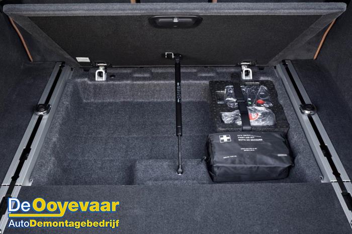 Amortisseur à gaz plaque de sol bagage d'un BMW 5 serie Touring (G31) 540d xDrive 3.0 TwinPower Turbo 24V 2018