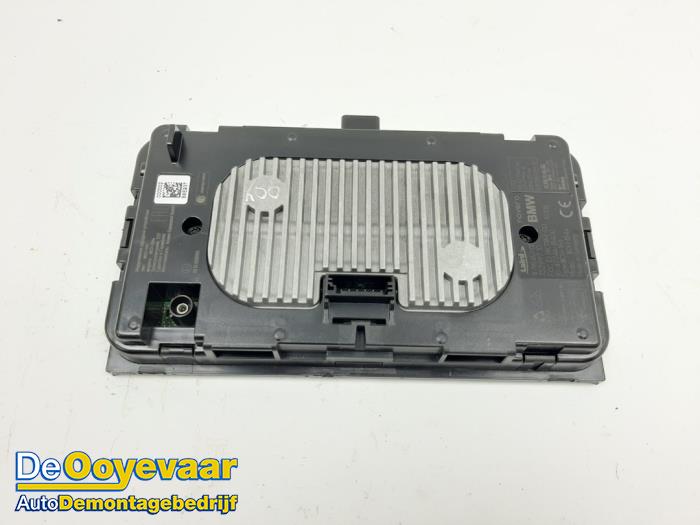 Phone module from a BMW 5 serie Touring (G31) 540d xDrive 3.0 TwinPower Turbo 24V 2018