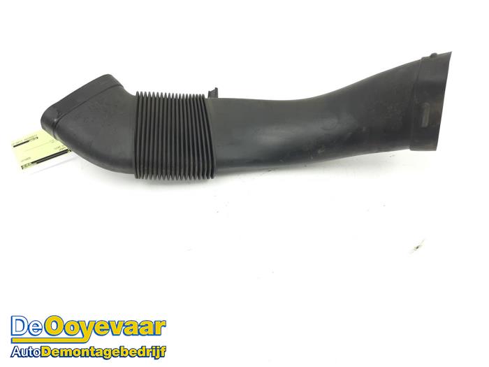 Air intake hose from a BMW X5 (F15) xDrive 30d 3.0 24V 2017