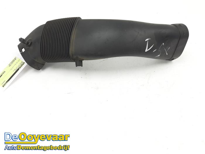Air intake hose from a BMW X5 (F15) xDrive 30d 3.0 24V 2017