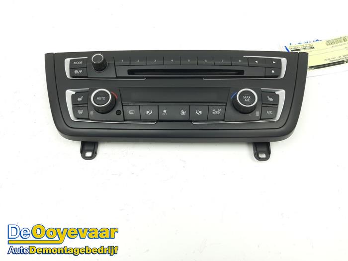 Heater control panel from a BMW 3 serie Touring (F31) 320d 2.0 16V EfficientDynamicsEdition 2013