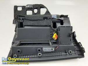 Used Glovebox Audi A4 Avant (B9) 2.0 TDI 16V Price € 44,99 Margin scheme offered by Autodemontagebedrijf De Ooyevaar