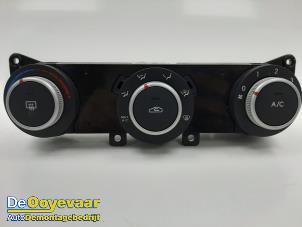 Used Heater control panel Kia Cee'd (EDB5) 1.4 CVVT 16V Price € 29,99 Margin scheme offered by Autodemontagebedrijf De Ooyevaar