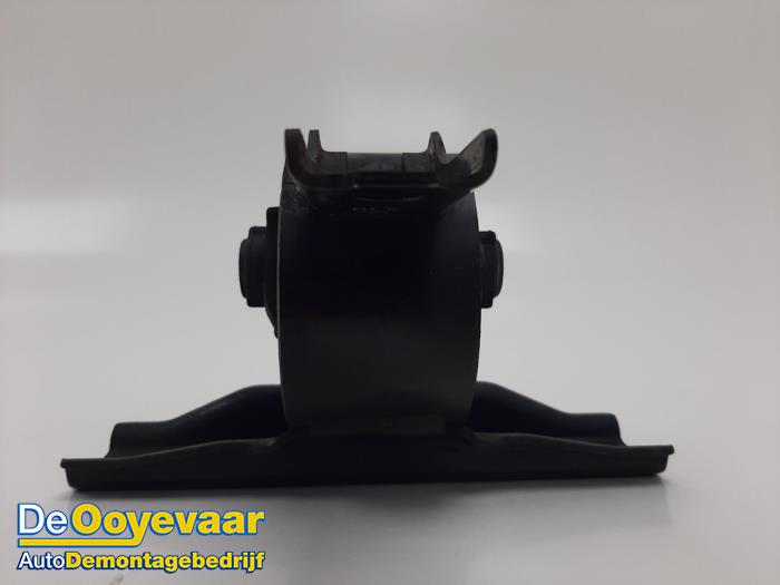 Used Engine mount Citroen C-Crosser 2.4 16V Price € 9,99 Margin scheme offered by Autodemontagebedrijf De Ooyevaar