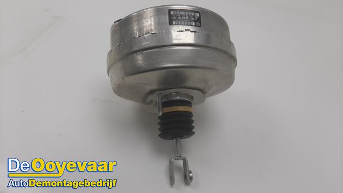 Usagé Servo frein Mercedes C (W205) C-180 1.6 16V Prix € 25,00 Règlement à la marge proposé par Autodemontagebedrijf De Ooyevaar