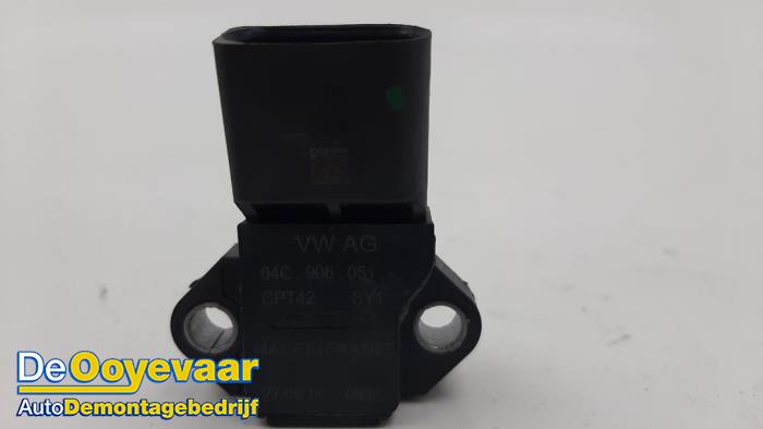 Begagnade Laddtryckssensor Volkswagen Golf VII (AUA) 1.0 TSI 12V BlueMotion Pris € 9,99 Marginaltabell erbjuds av Autodemontagebedrijf De Ooyevaar