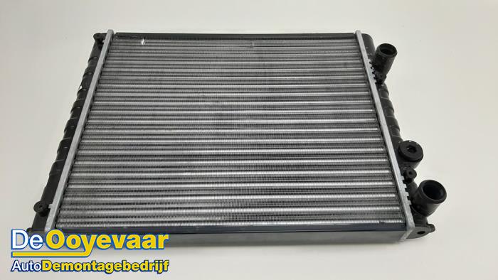 Usagé Radiateur Volkswagen Lupo (6X1) 1.4 16V 75 Prix € 19,99 Règlement à la marge proposé par Autodemontagebedrijf De Ooyevaar