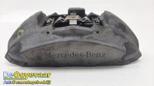 Used Front brake calliper, left Mercedes C Estate (S205) C-220 CDI BlueTEC, C-220 d 2.2 16V Price € 99,99 Margin scheme offered by Autodemontagebedrijf De Ooyevaar