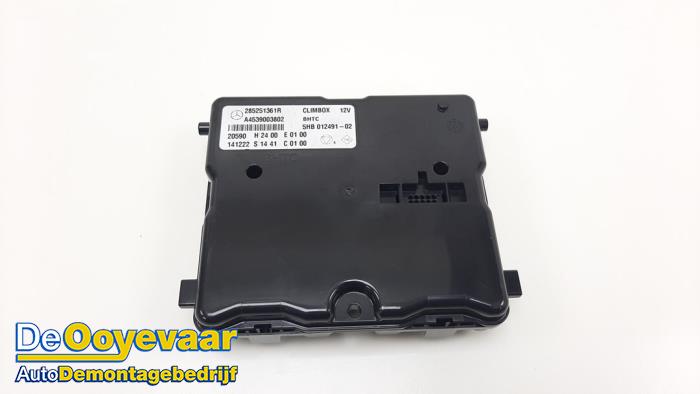 Używane Modul climatronic Smart Forfour (453) 1.0 12V Cena € 29,99 Procedura marży oferowane przez Autodemontagebedrijf De Ooyevaar