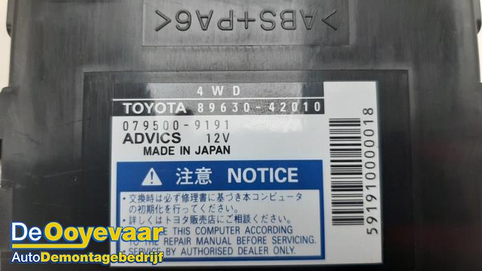 Ordenadores ESP de un Toyota RAV4 (A3) 2.2 D-CAT 16V 4x4 2007