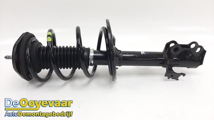 Front shock absorber rod, right from a Toyota RAV4 (A3) 2.2 D-CAT 16V 4x4 2007