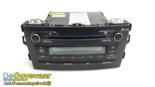 Used Radio CD player Toyota Auris (E15) 1.8 16V HSD Full Hybrid Price € 174,99 Margin scheme offered by Autodemontagebedrijf De Ooyevaar