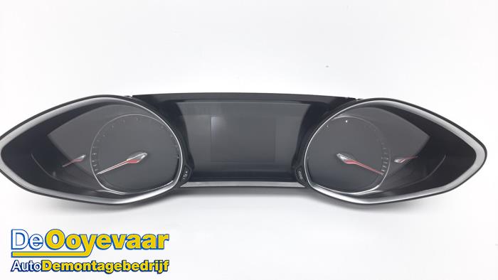 Instrument panel from a Peugeot 308 SW (L4/L9/LC/LJ/LR) 1.2 12V e-THP PureTech 130 2017