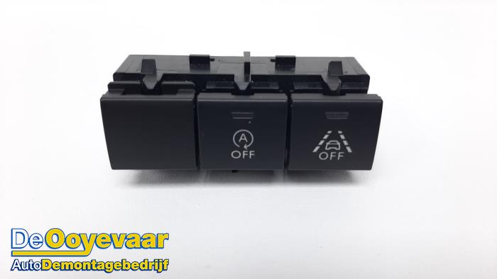 Używane Przelacznik Start/Stop Peugeot 308 SW (L4/L9/LC/LJ/LR) 1.2 12V e-THP PureTech 130 Cena € 9,99 Procedura marży oferowane przez Autodemontagebedrijf De Ooyevaar